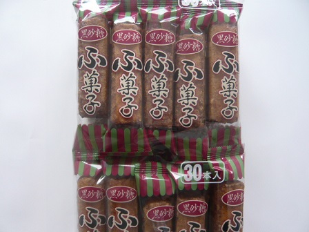 やおきん　黒砂糖　ふ菓子　30本入　20円駄菓子